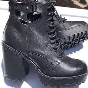 Torrid Combat Boots Size 8W